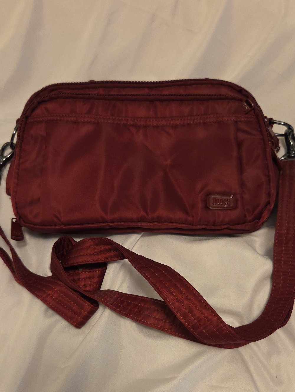 Lug Dark Red Scoop Crossbody